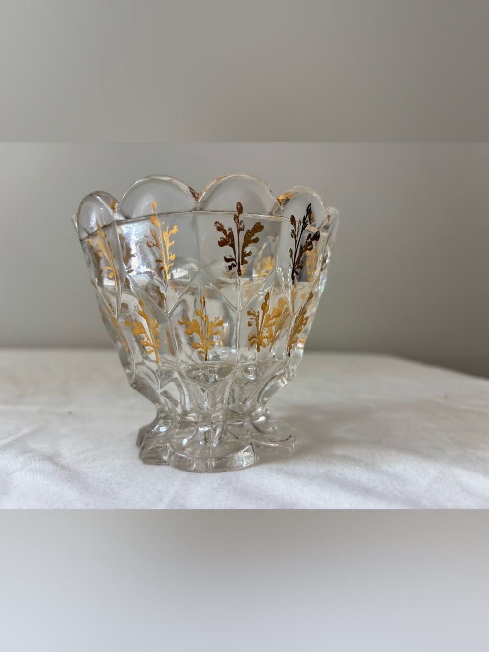 Vintage Gold-Accent Clear Glass Footed bowl